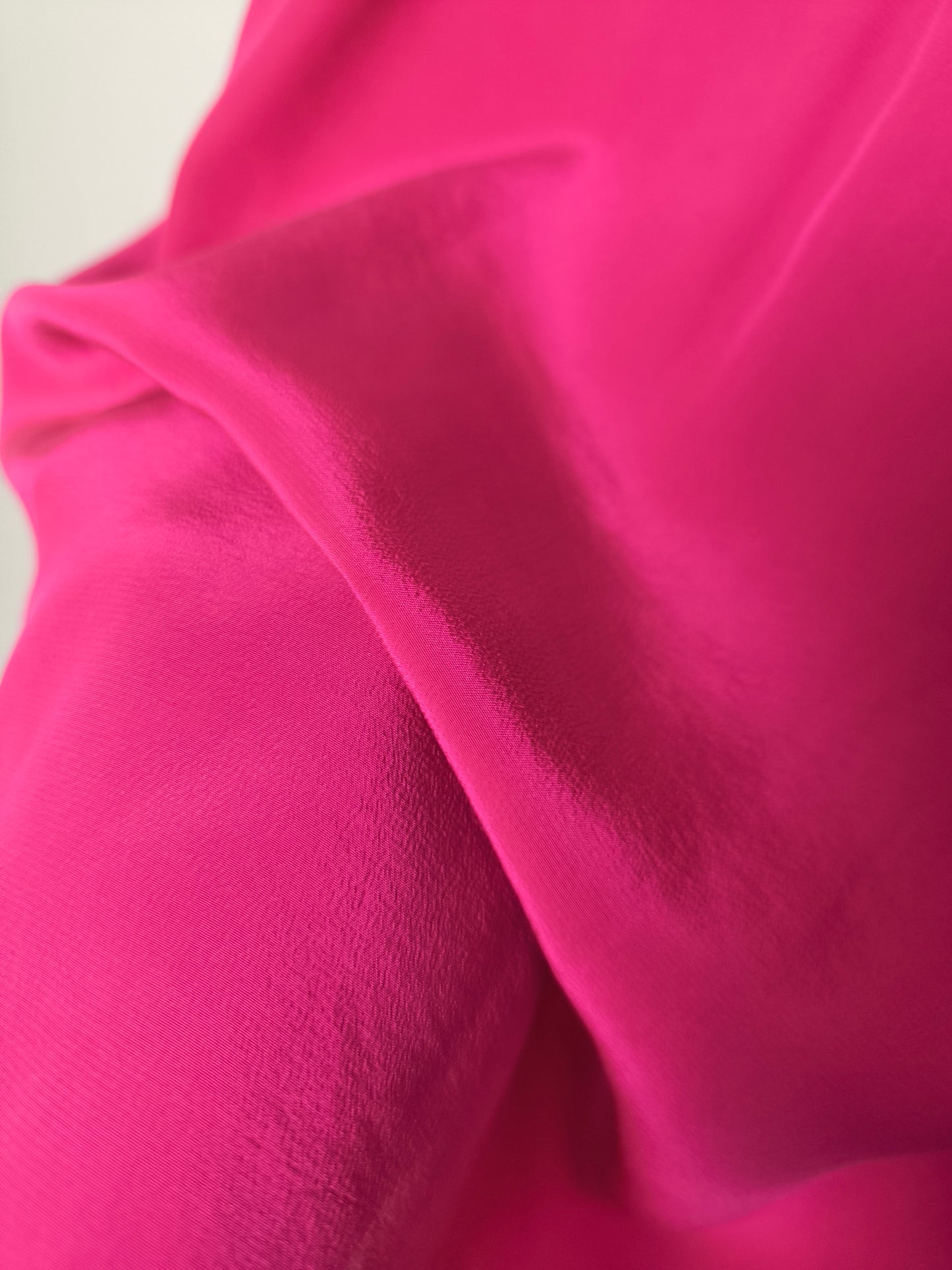Camicetta in seta rosa shocking