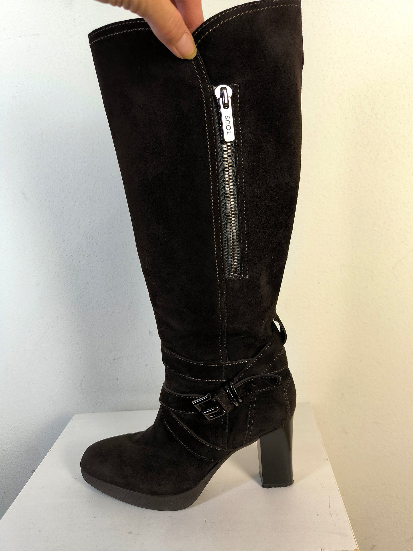 Stivali Tod's in pelle scamosciata marrone n.38,5