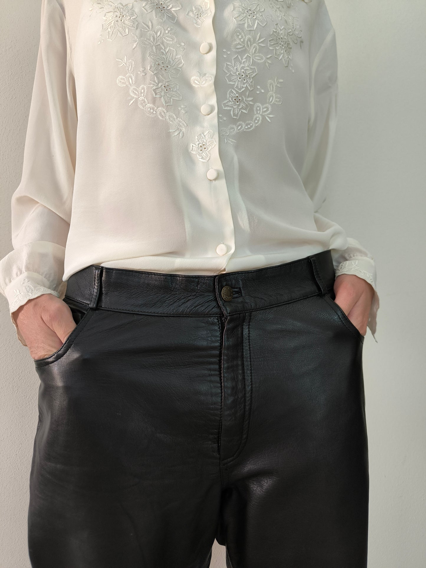 Pantalone in pelle nero tg 52