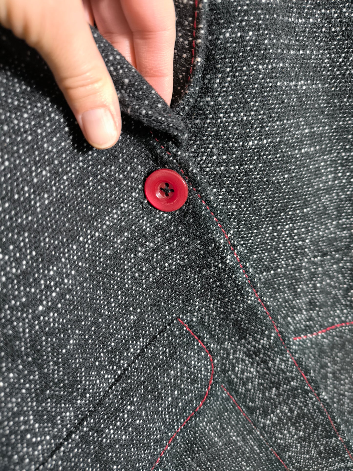Blazer morbido antracite con cuciture in rosso