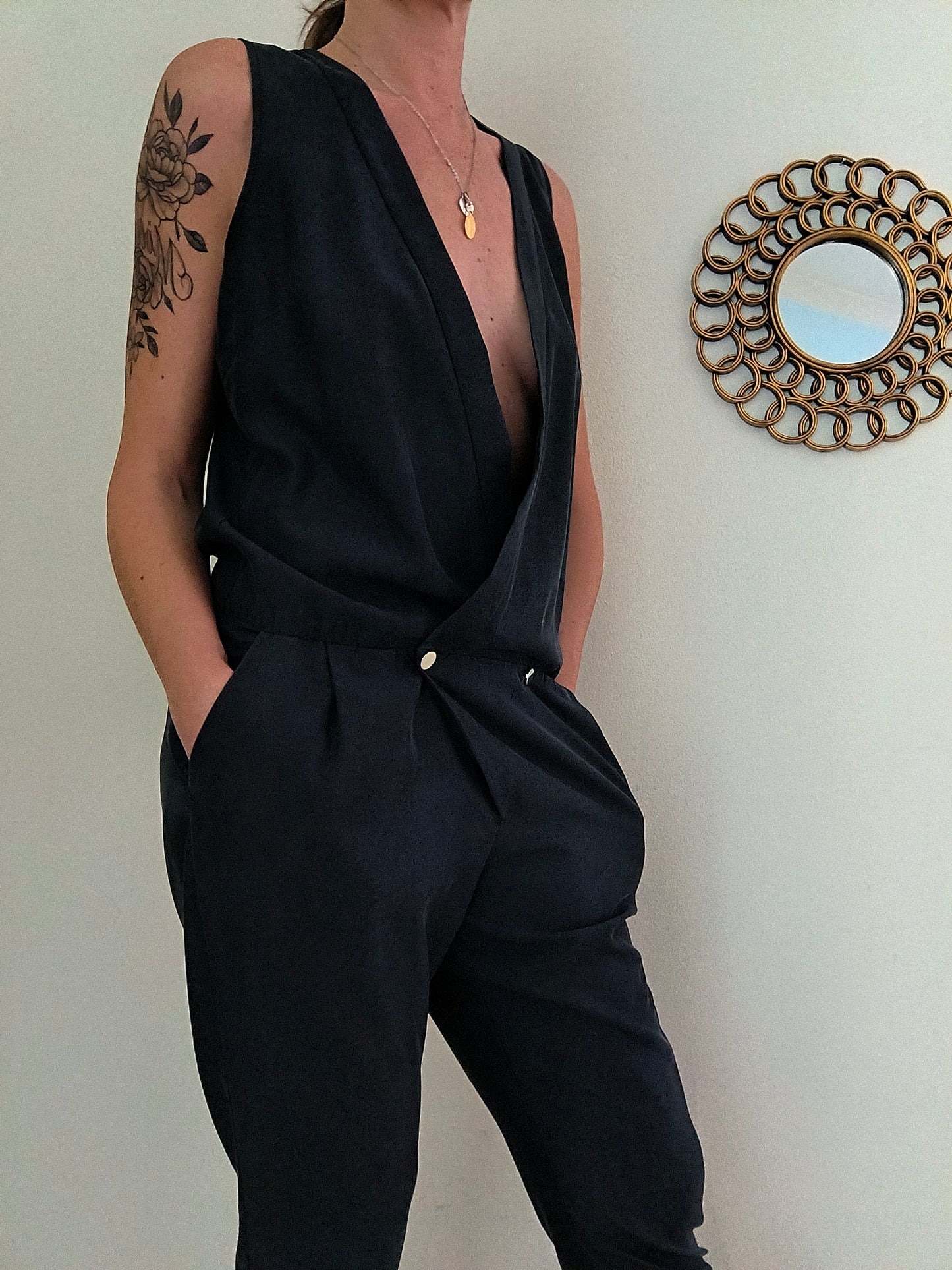 Jumpsuit Imperial nera com ampio scollo