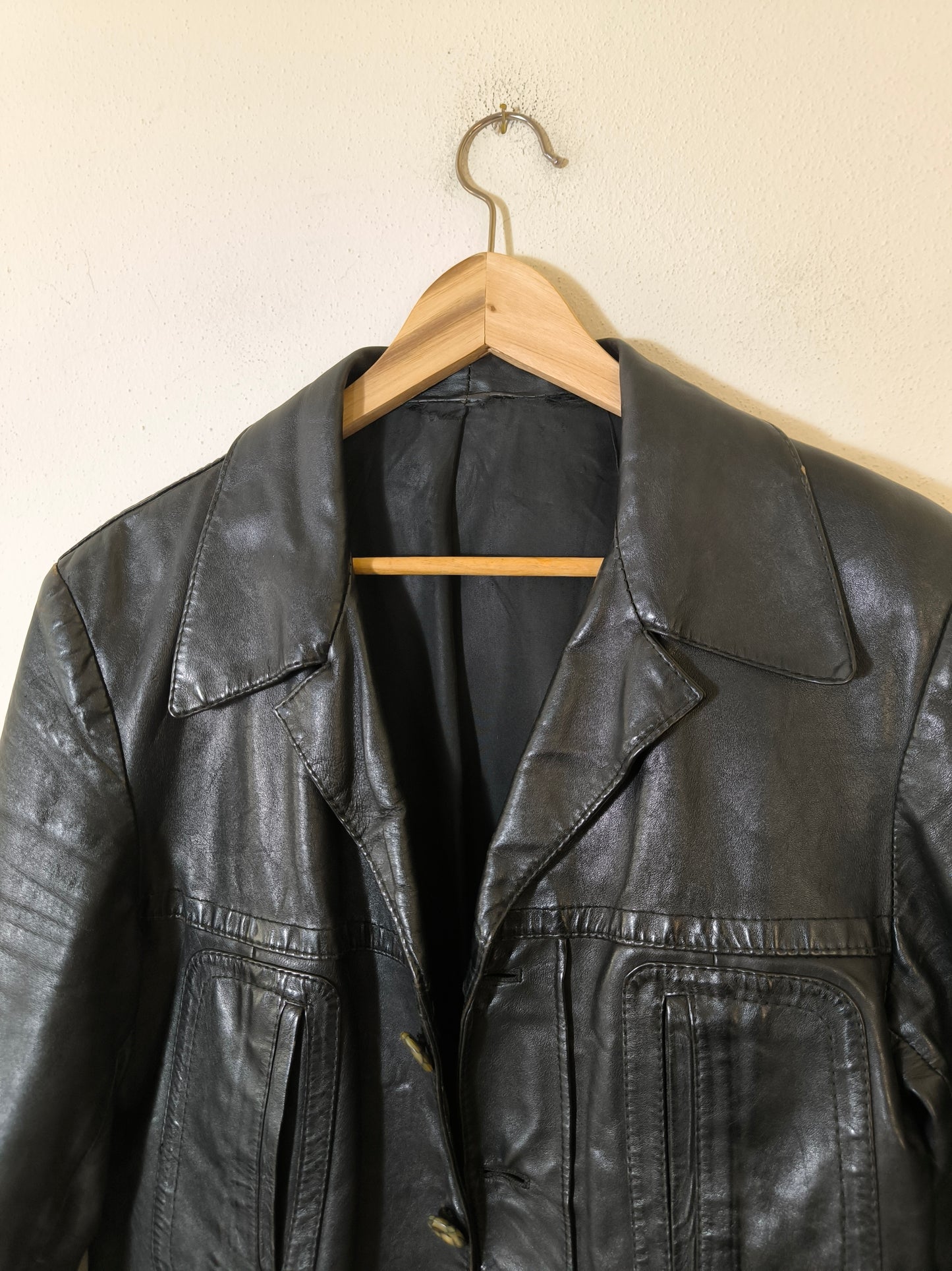 Giacca anni 70 in pelle nera