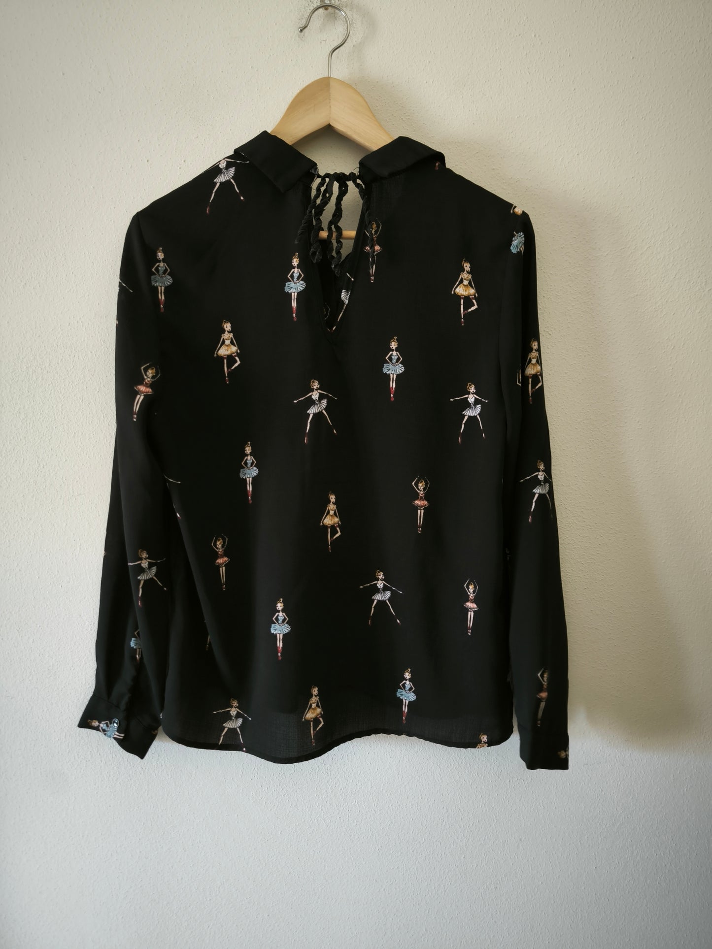 Camicia con ballerine nera