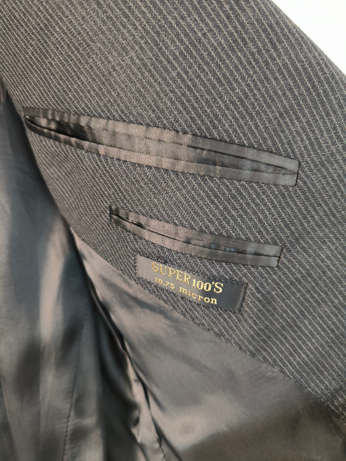 Completo blazer e pantalone in puro merino super 100's