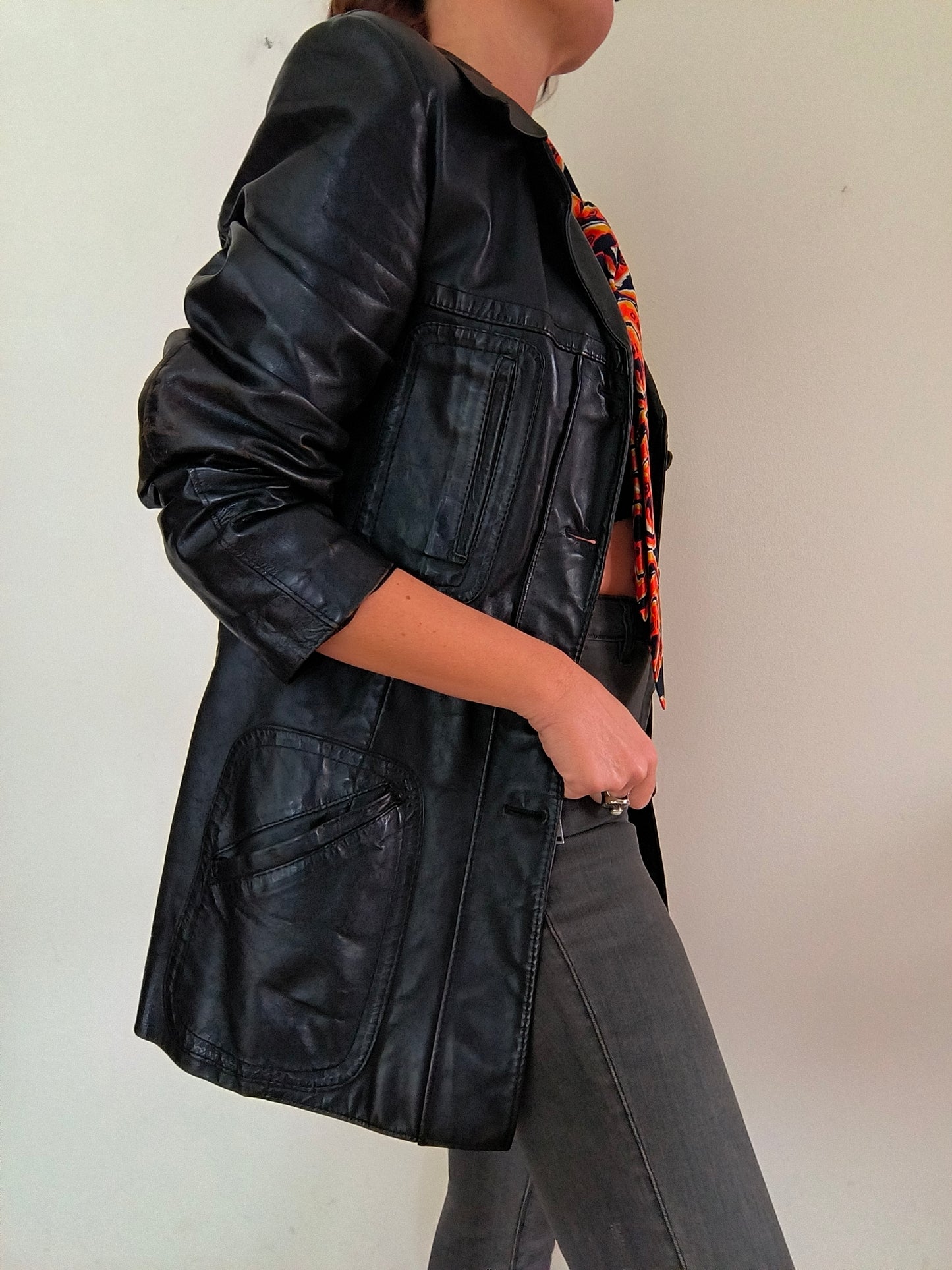 Giacca anni 70 in pelle nera