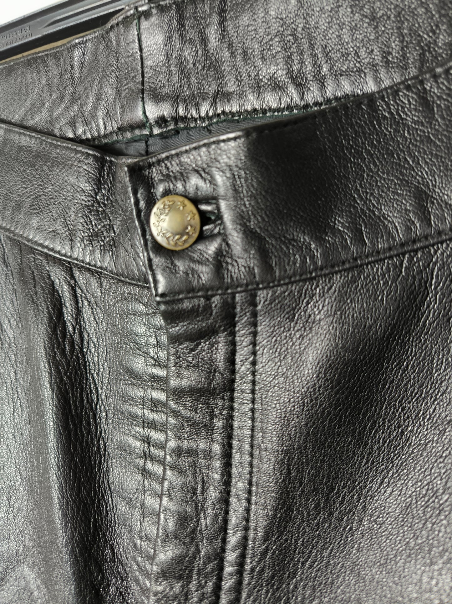 Pantalone in pelle nero tg 52