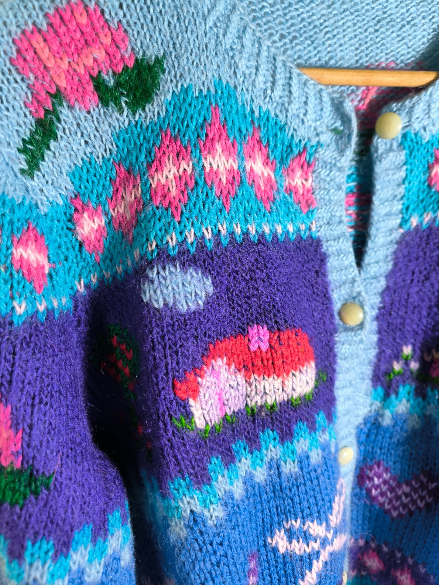 Cardigan vintage ricamato a mano