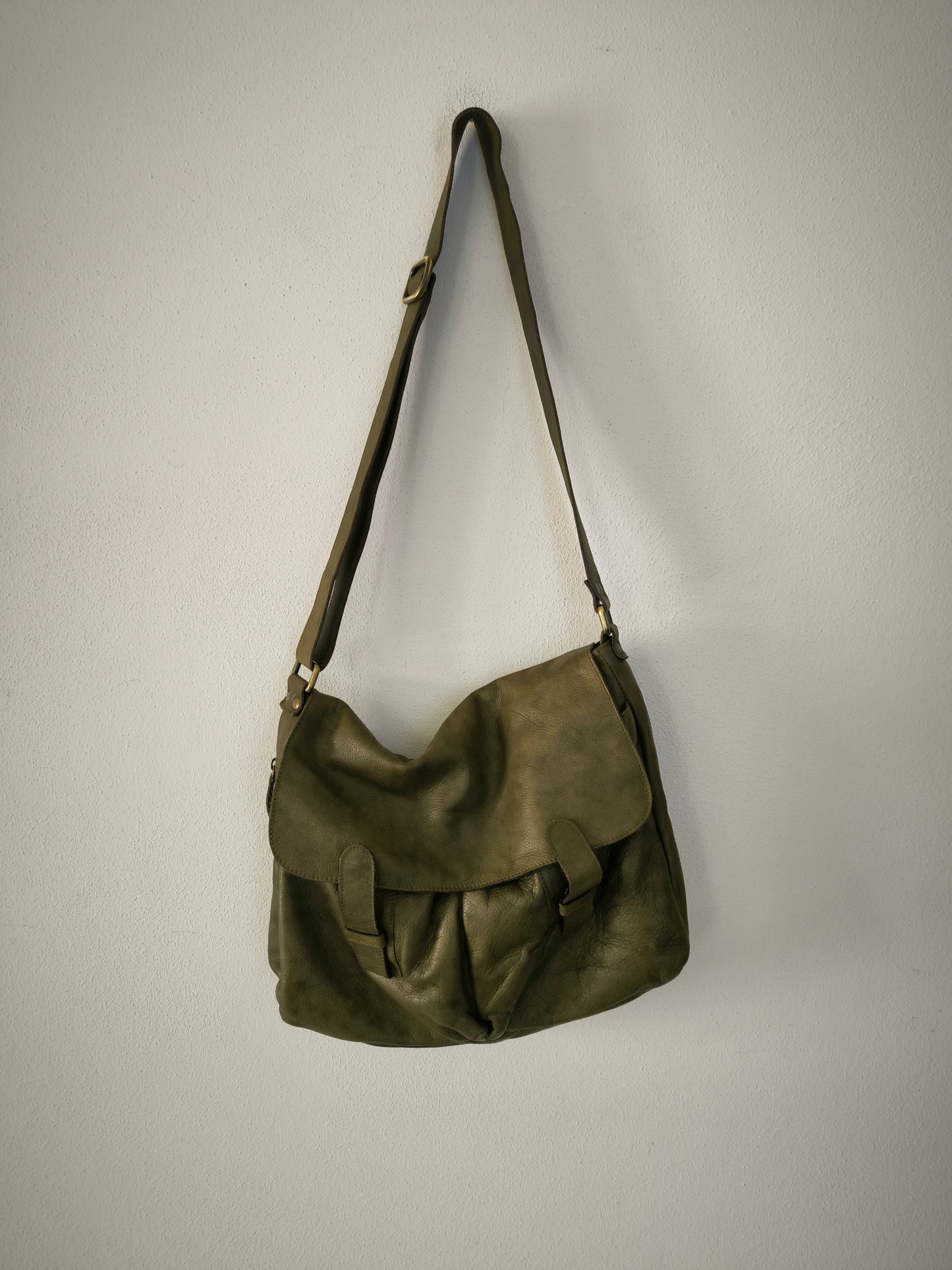Borsa postina verde in vera pelle Jacono