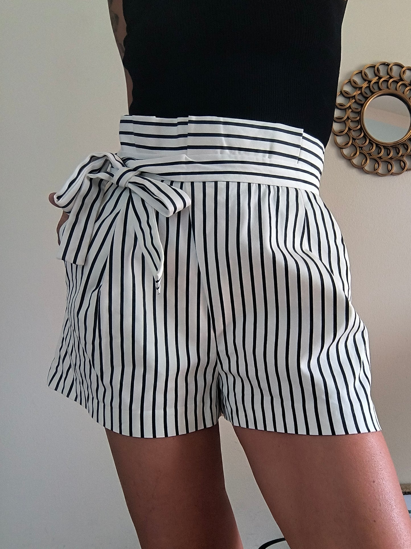 Shorts bianco a righe verticali