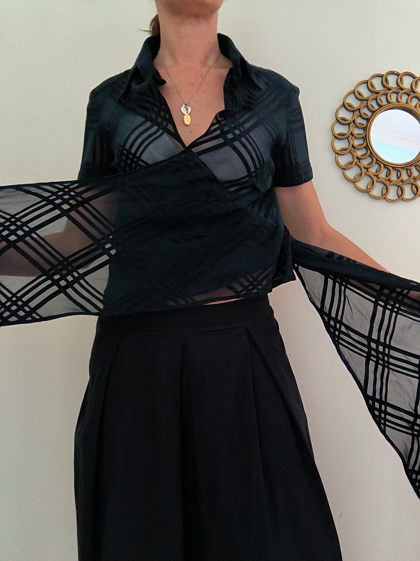 Camicia a incrocio semitrasparente