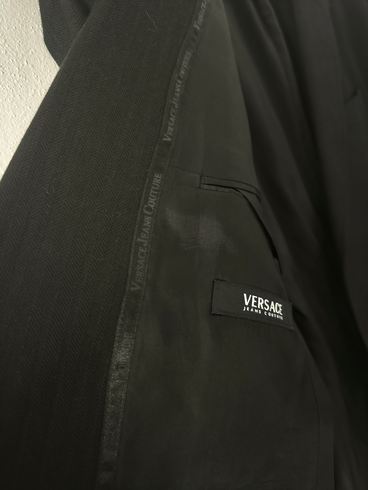 Completo giacca pantalone Versace in lana nero