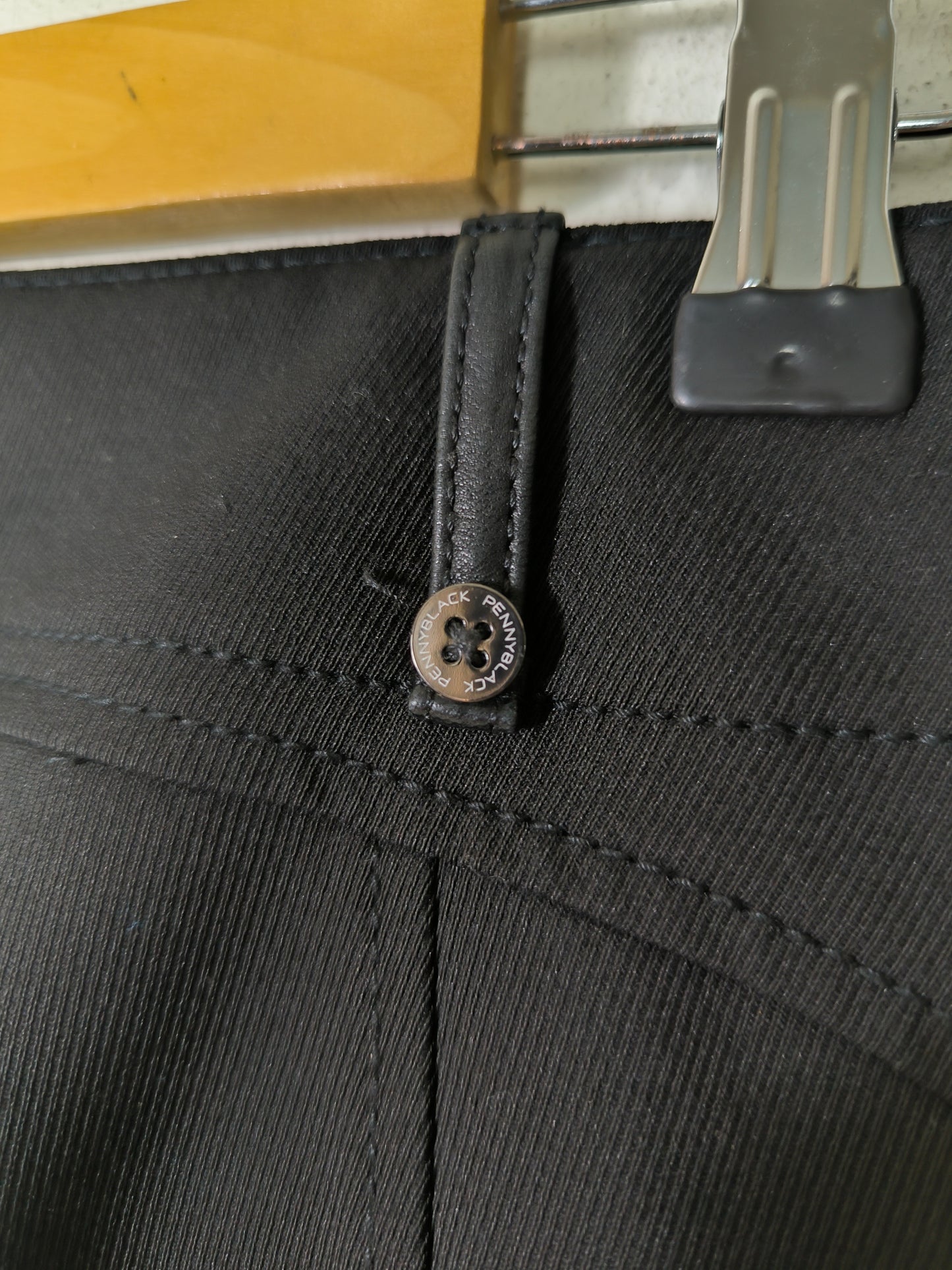 Pantalone aderente nero PennyBlack con inserti in pelle tg 44