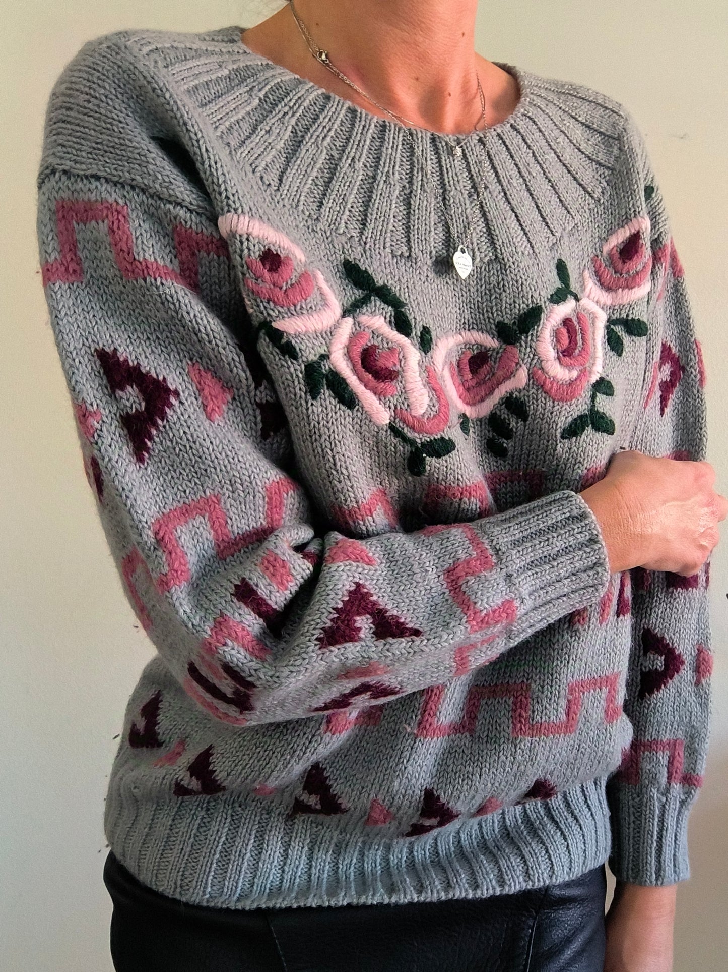 Maglione ricamato con rose Marcella Menozzi pura lana vergine tg 42