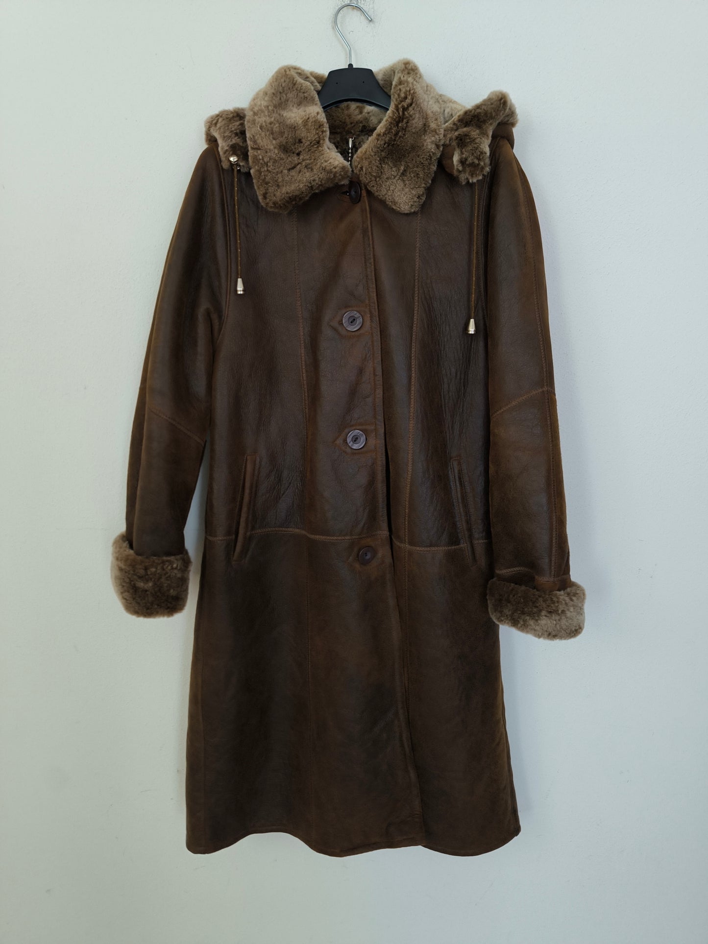 Cappotto in vera pelle lungo con cappuccio