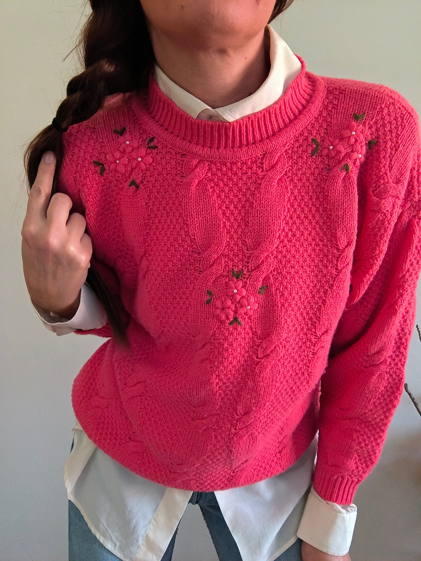 Maglione vintage con ricamo floreale