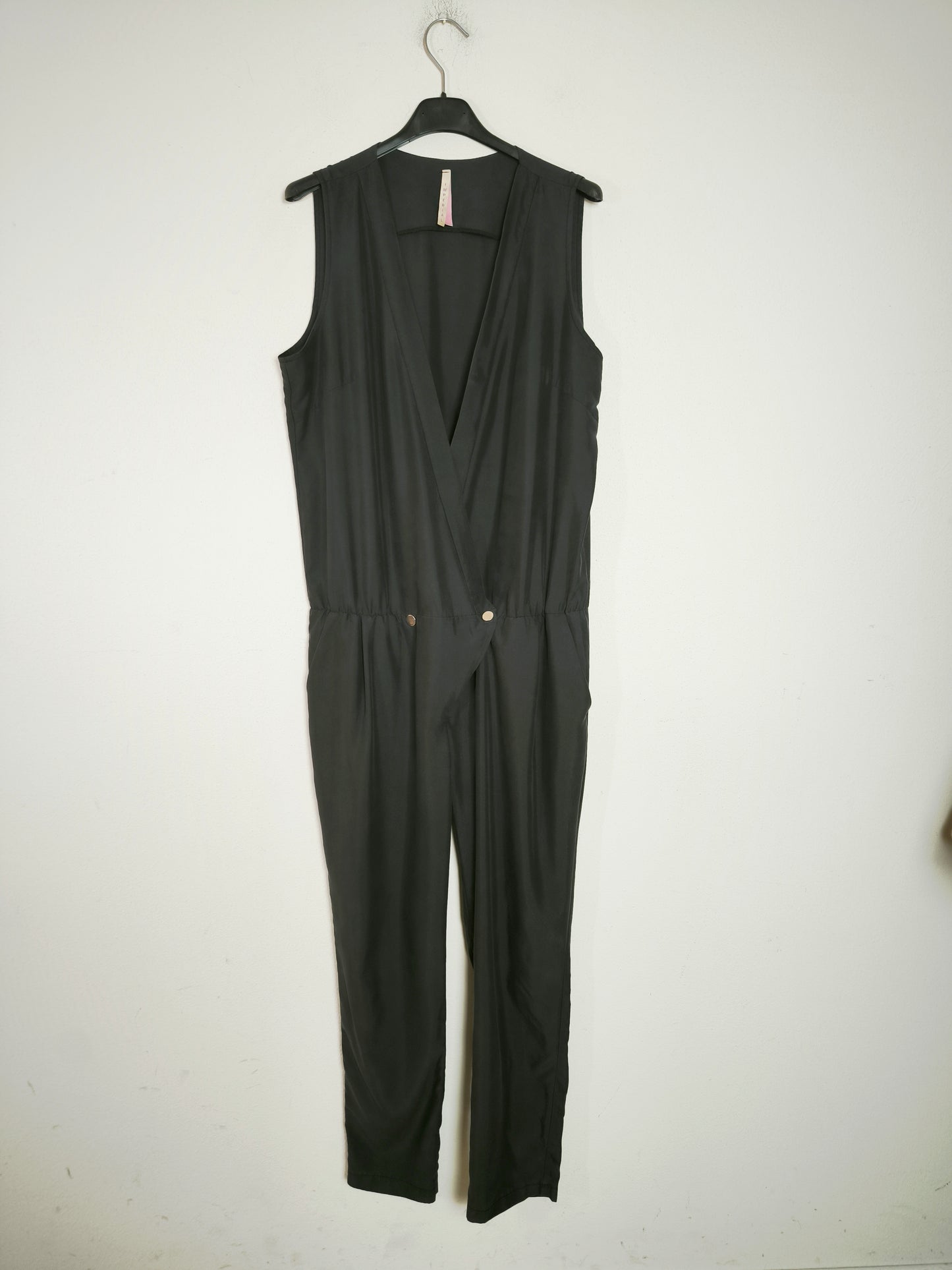 Jumpsuit Imperial nera com ampio scollo