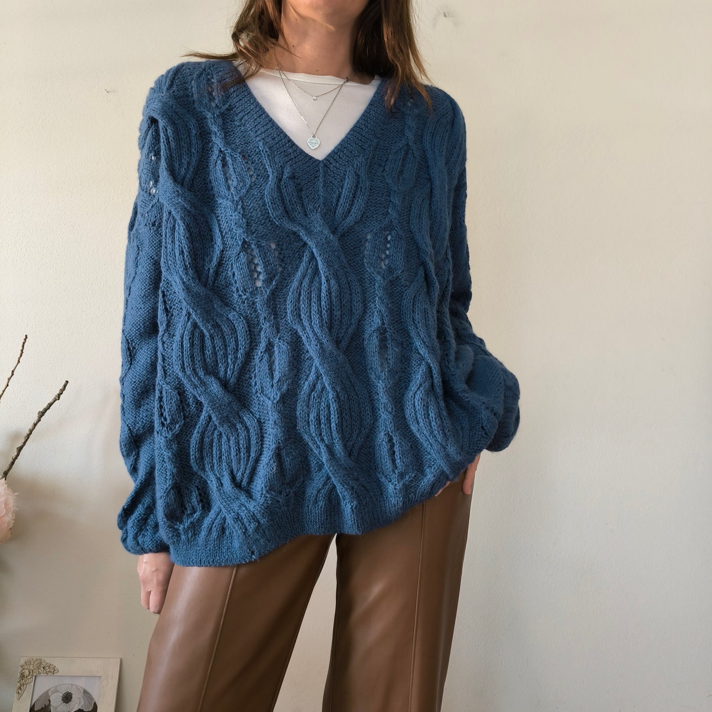 Maglione DKNY handknitted in lana d'alpaca blu