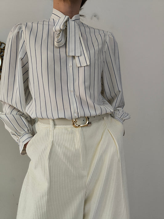 Camicetta vintage bianca rigata in blu, tg Unica