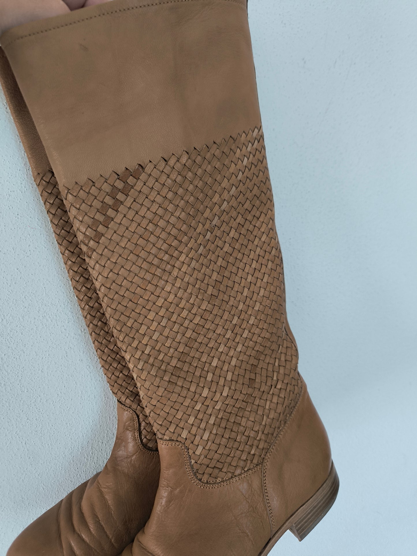 Stivali in pelle intrecciata n 40