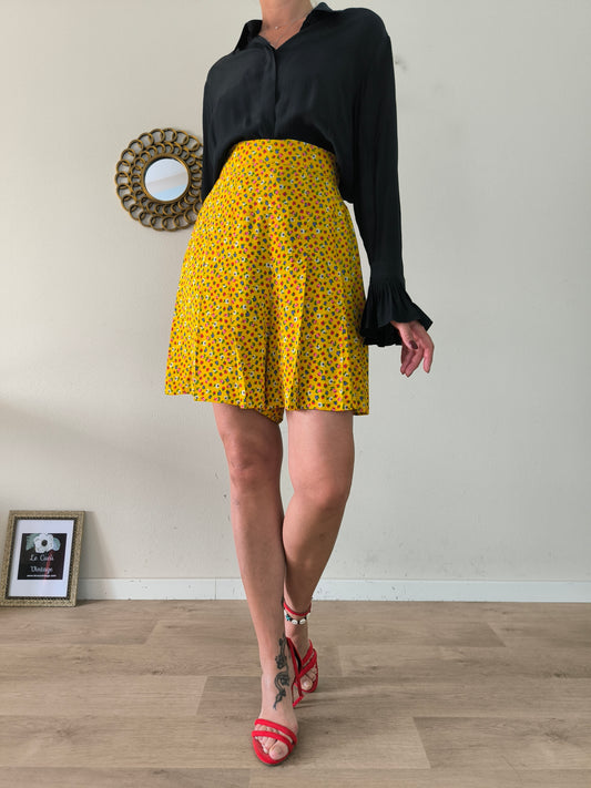 Bermuda giallo vintage in cotone con fiorellini