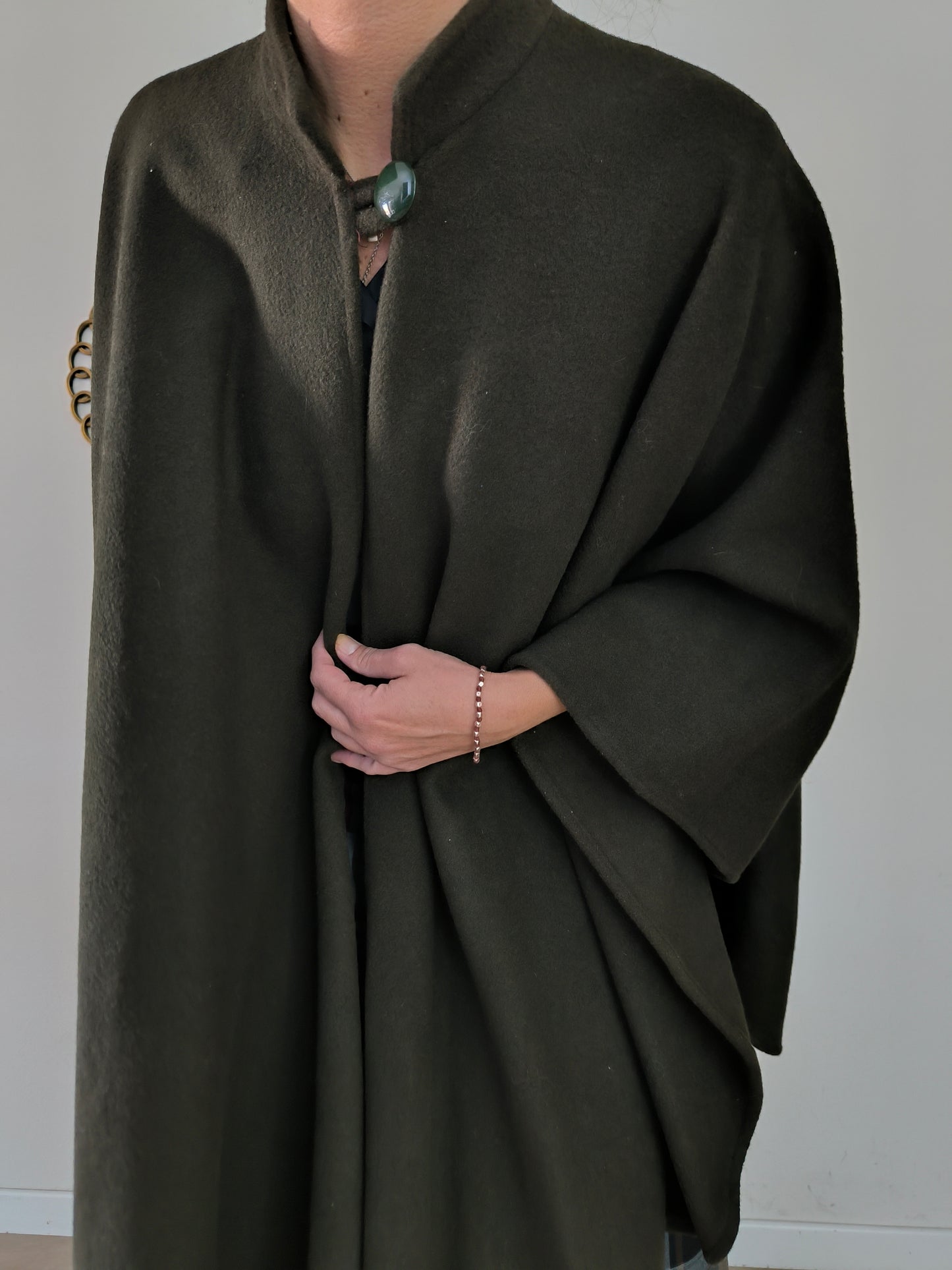 Cappa sartoriale in lana verde scuro