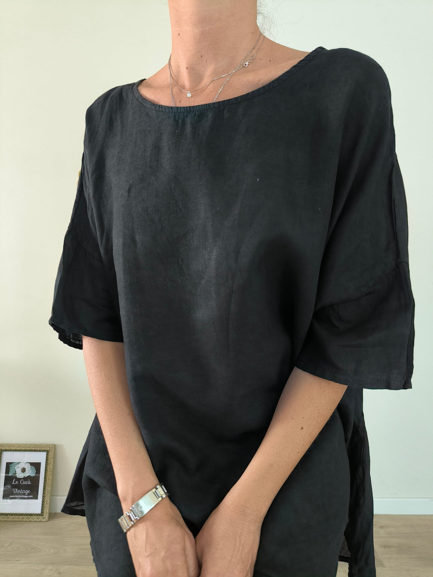 Blusa ampia in lino nero