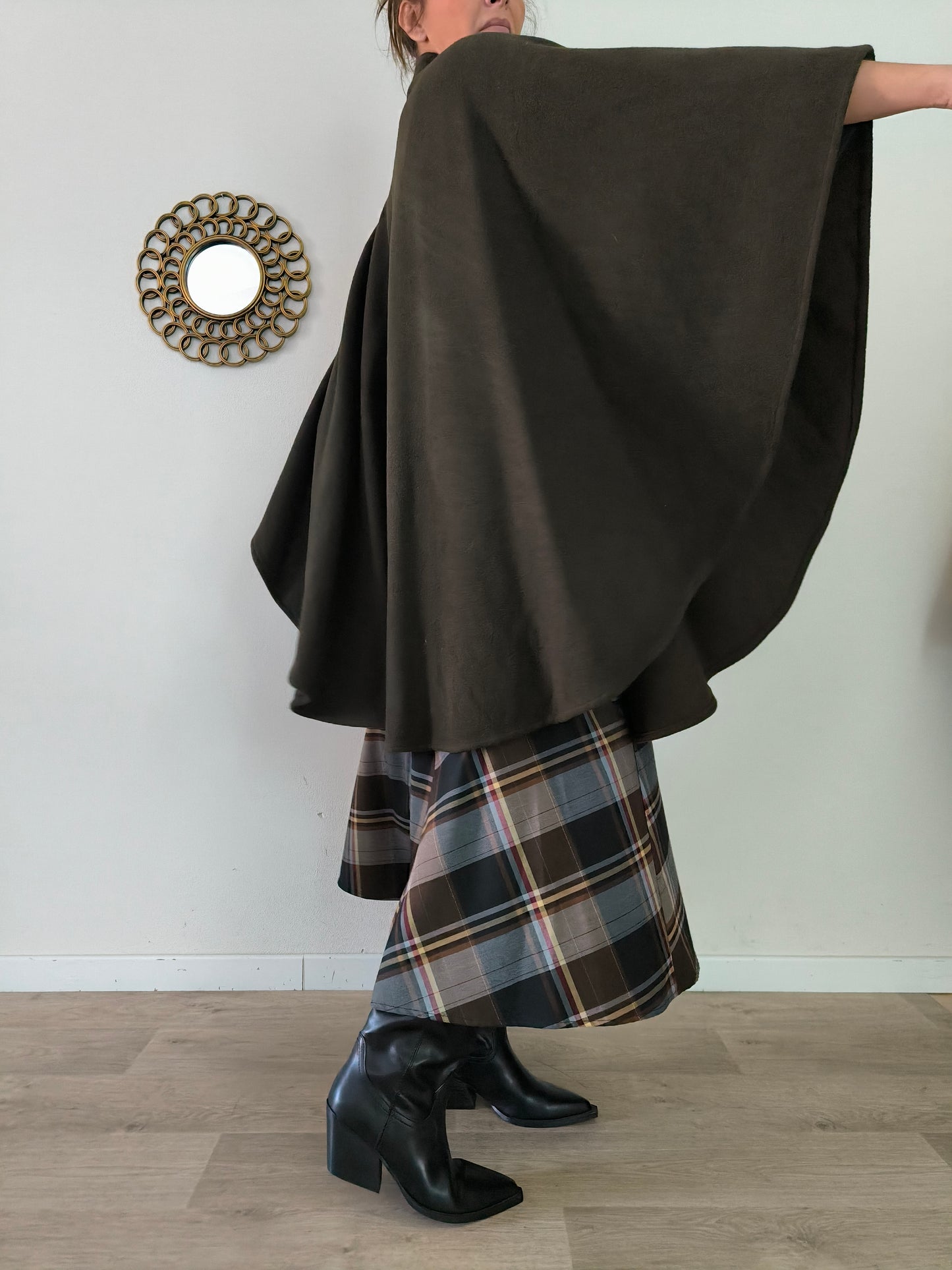 Cappa sartoriale in lana verde scuro