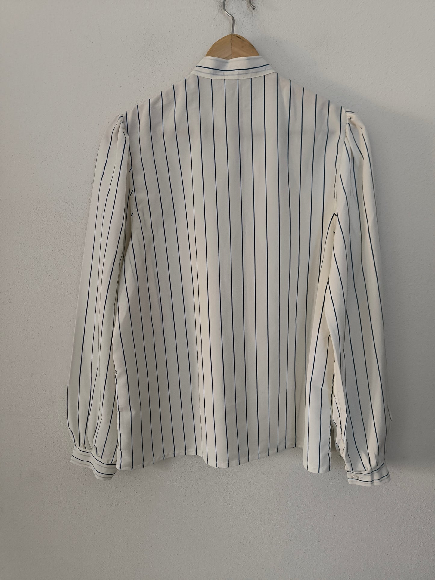 Camicetta vintage bianca rigata in blu, tg Unica