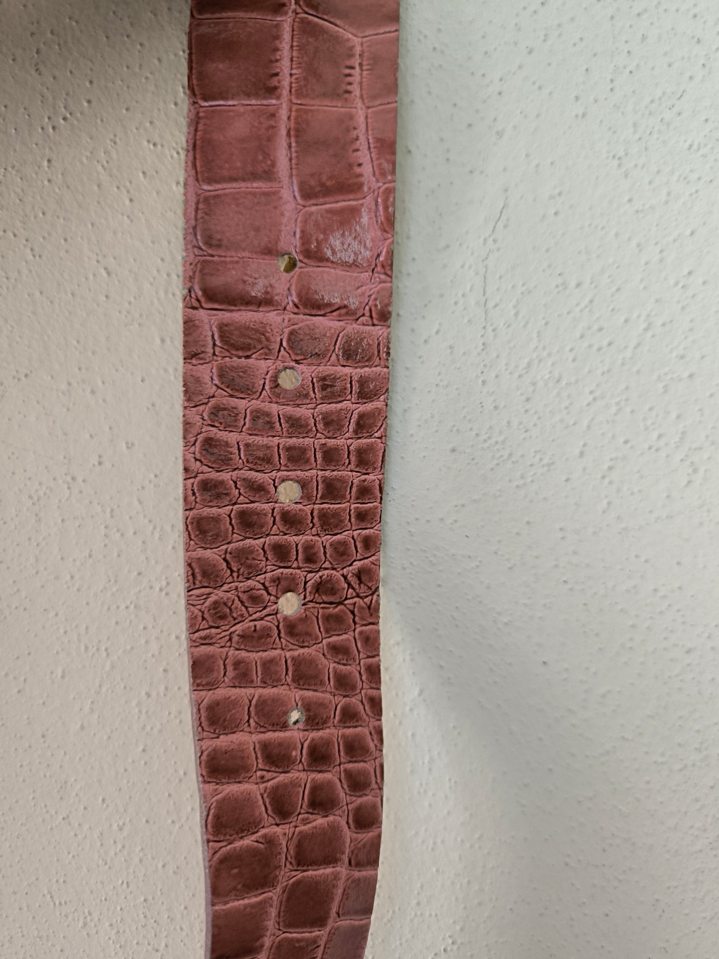 Cintura in pelle con grande fibbia brillantini