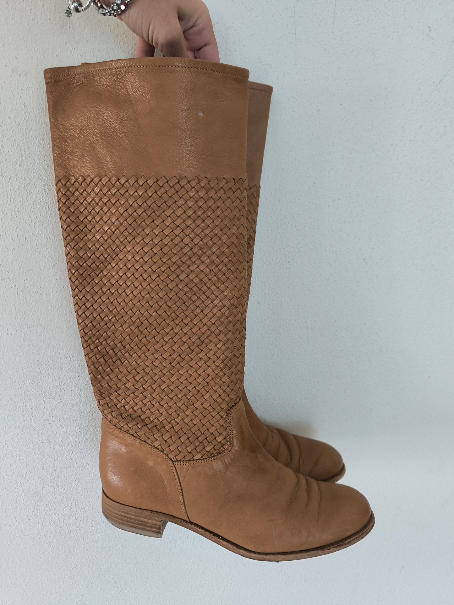 Stivali in pelle intrecciata n 40