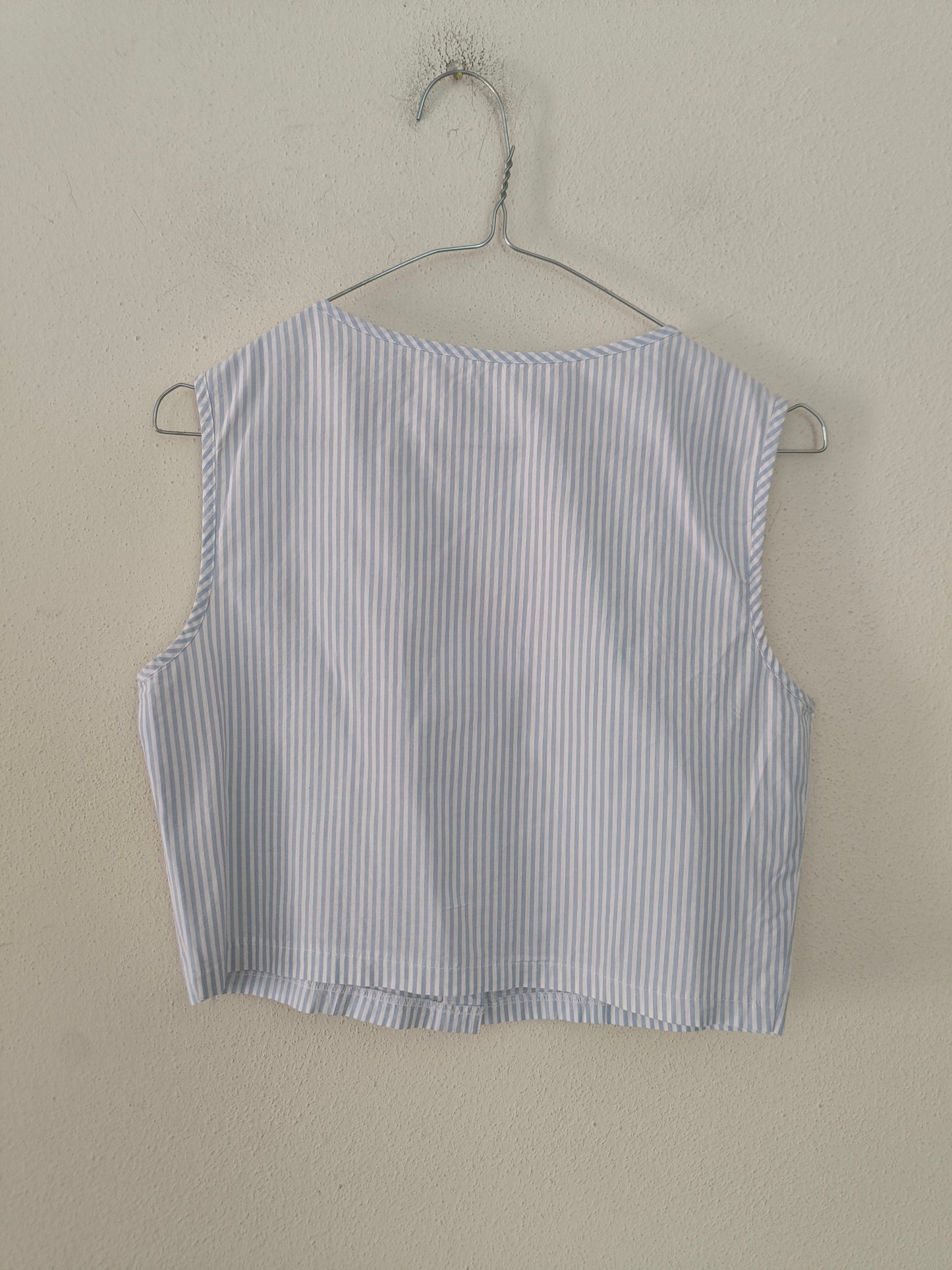 Top vintage sartoriale in cotone a righe bianco/azzurro