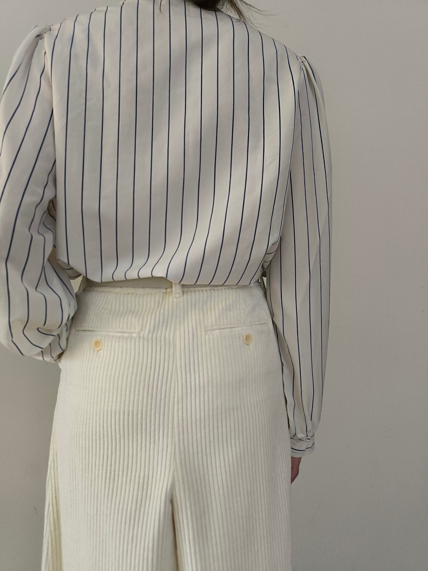Camicetta vintage bianca rigata in blu, tg Unica