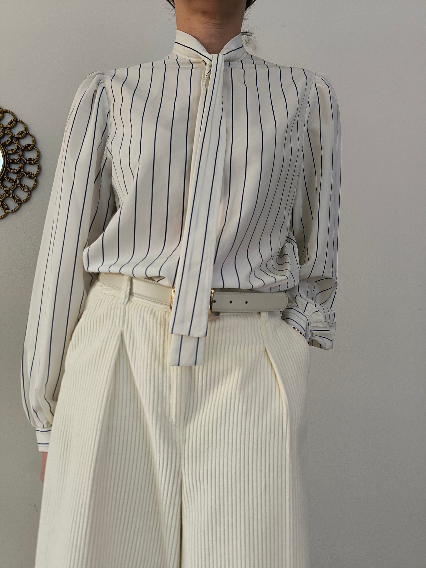 Camicetta vintage bianca rigata in blu, tg Unica