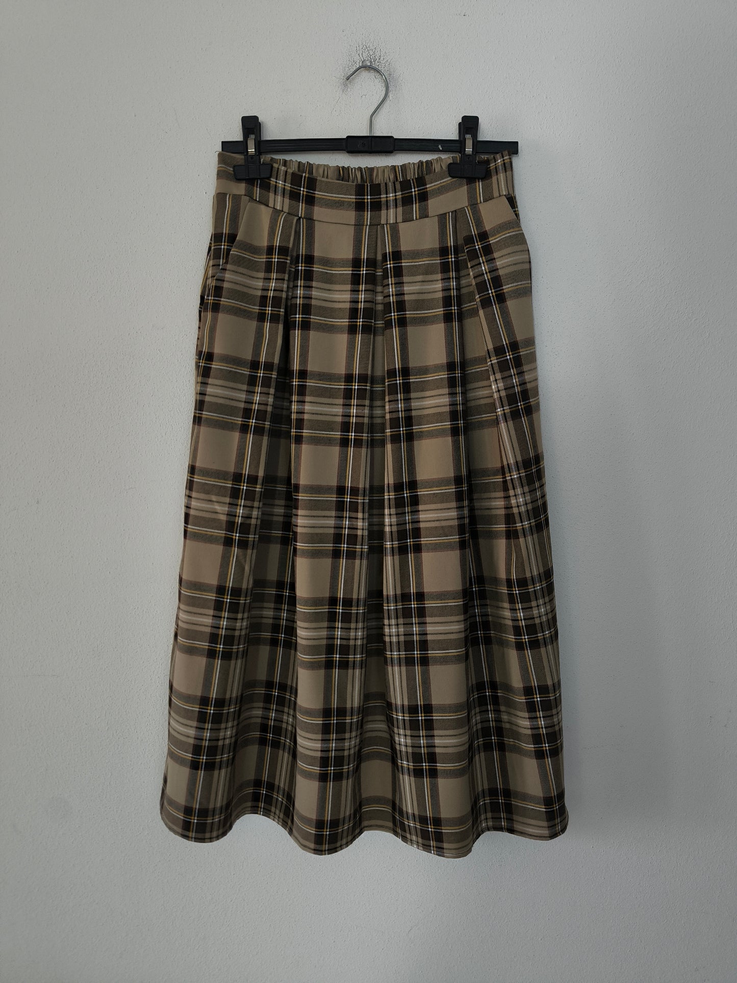 Ampia gonna tartan marrone