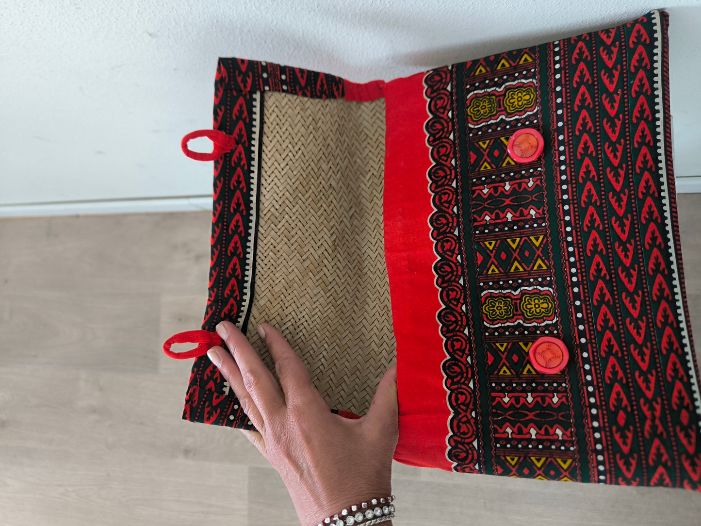 Borsa paglia rivestita in tessuto etno