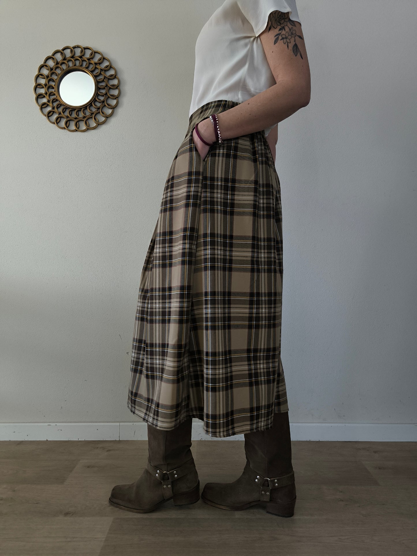 Ampia gonna tartan marrone