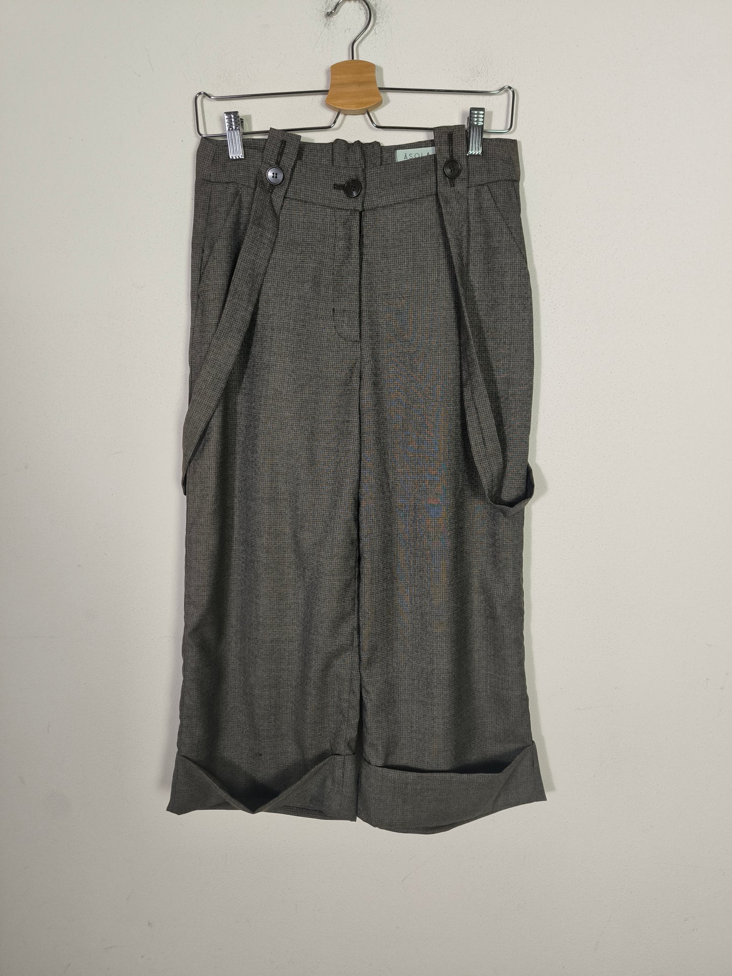 Pantalone Cropped con bretelle