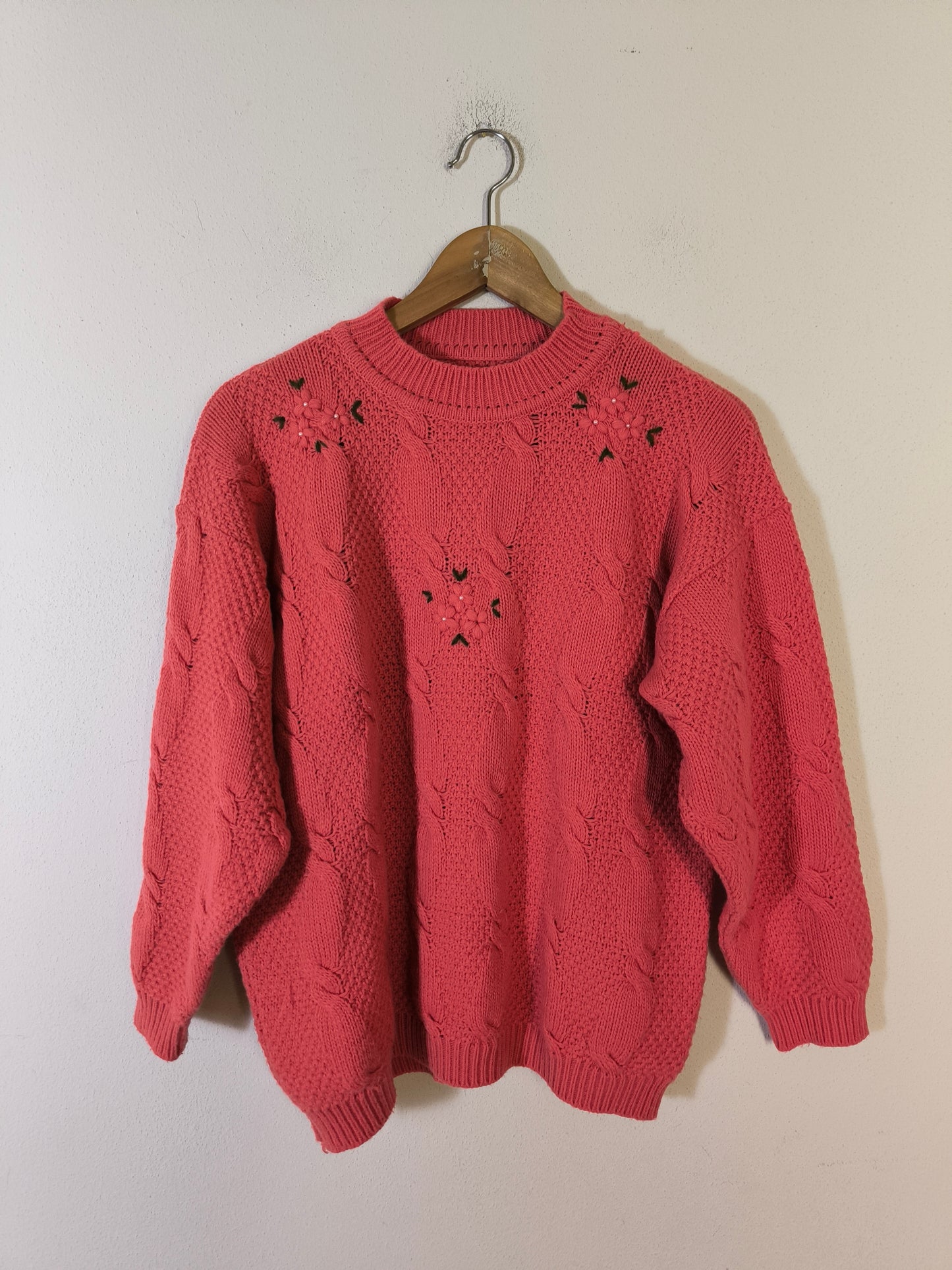 Maglione vintage con ricamo floreale