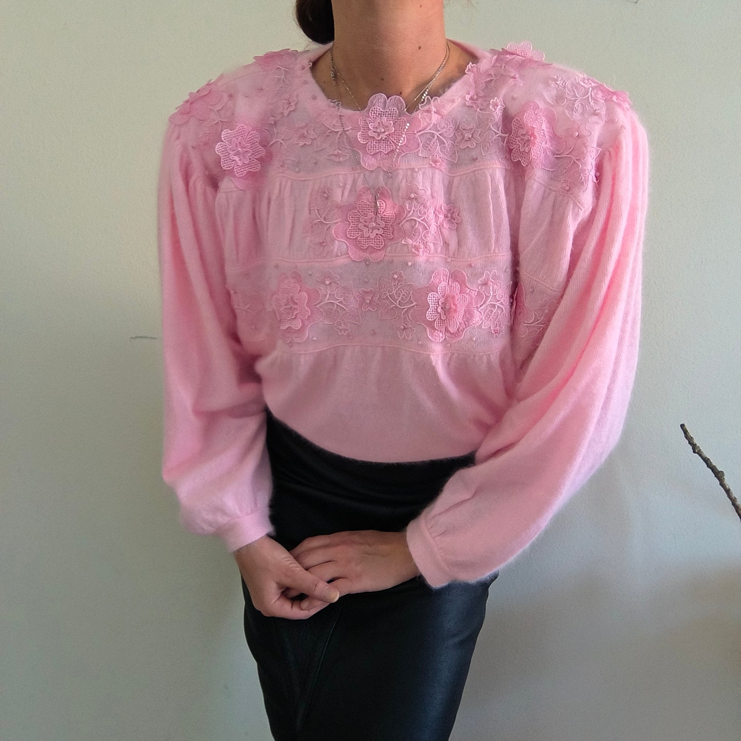 Maglione Buba, in lana d'angora rosa.