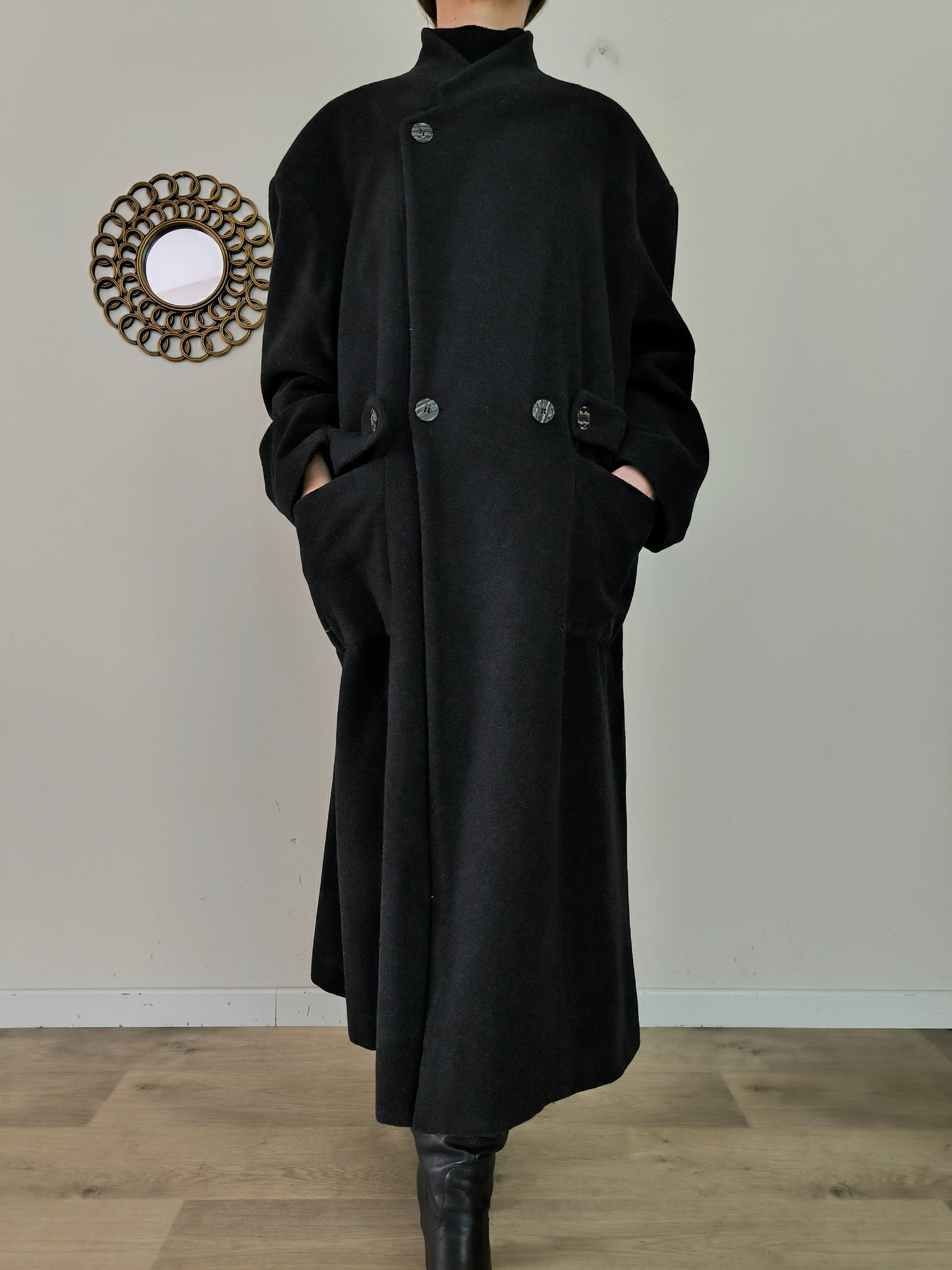 Cappotto vintage oversize nero in lana
