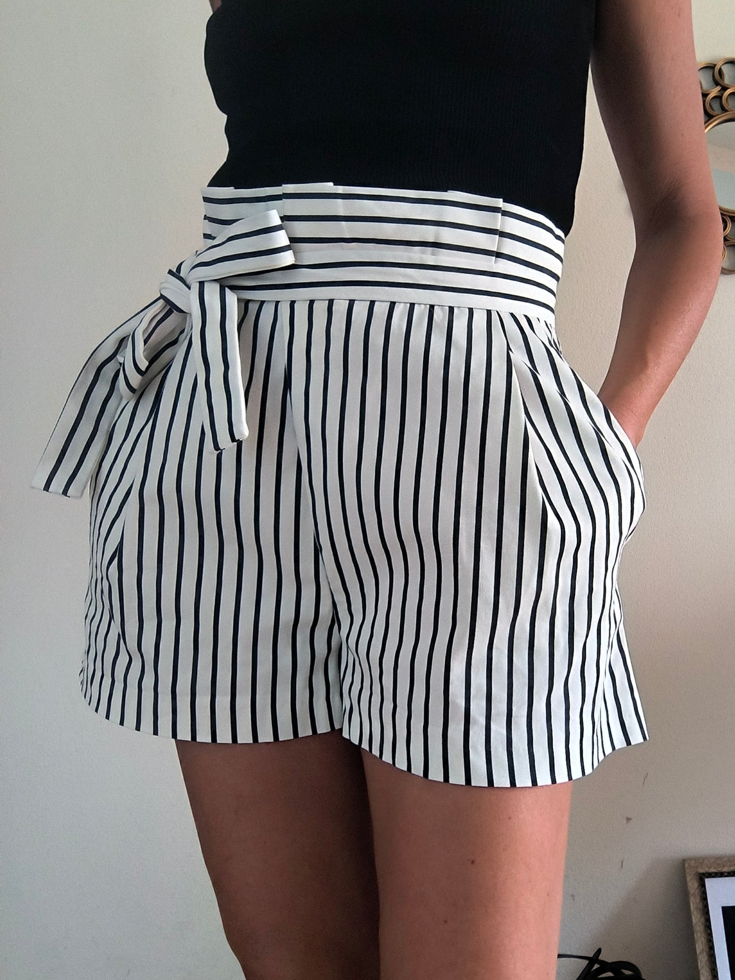 Shorts bianco a righe verticali