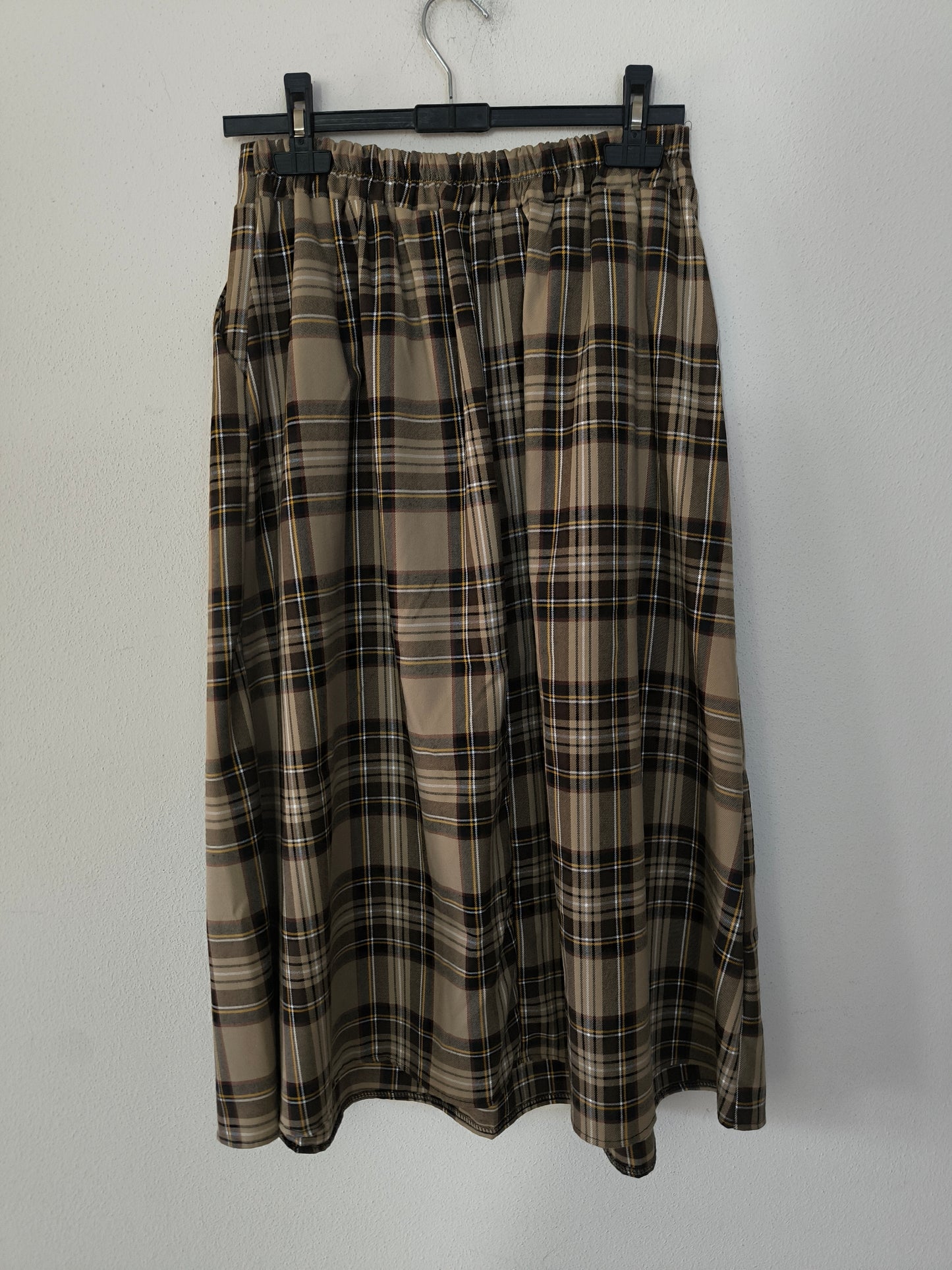 Ampia gonna tartan marrone